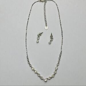 Claire's Silver toned, faux diamond set